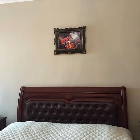 Guest House Kartvelishvili Batoemi Buitenkant foto